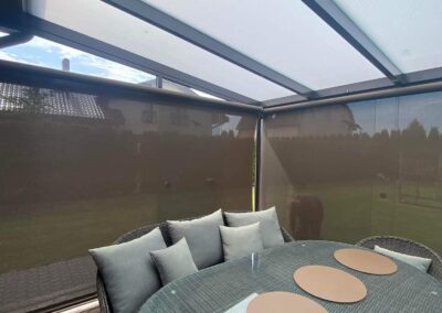 Lauko roletai terasoms - apsauga nuo vėjo